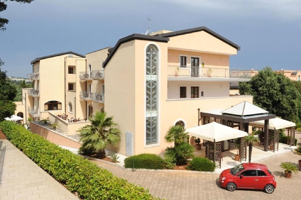 Hotel Villa Rosa Мартина Франка Екстериор снимка